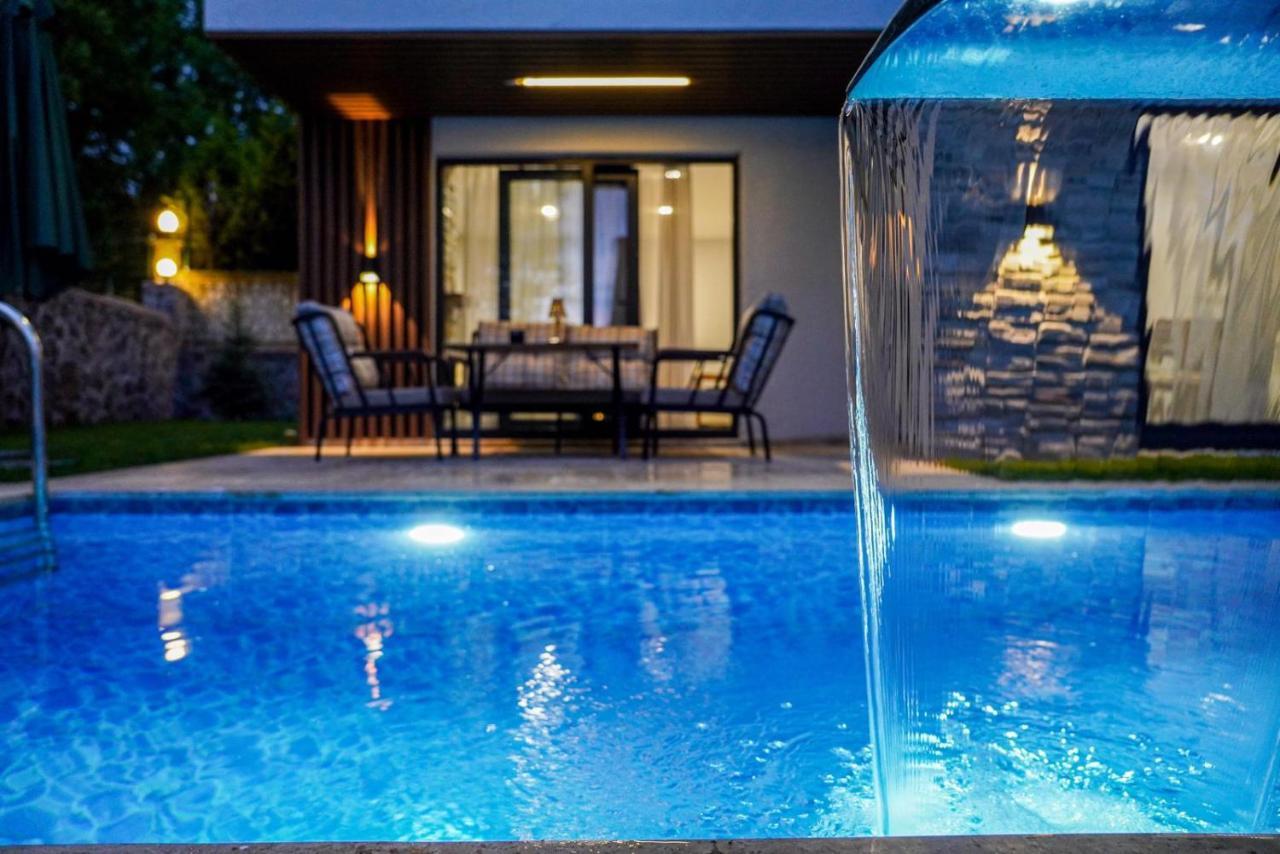 Vital Home Sapanca Isitmali Havuzlu Villa&Bungalov Luaran gambar