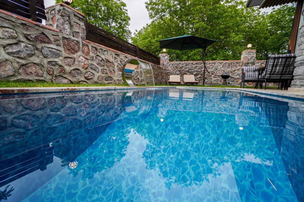 Vital Home Sapanca Isitmali Havuzlu Villa&Bungalov Luaran gambar