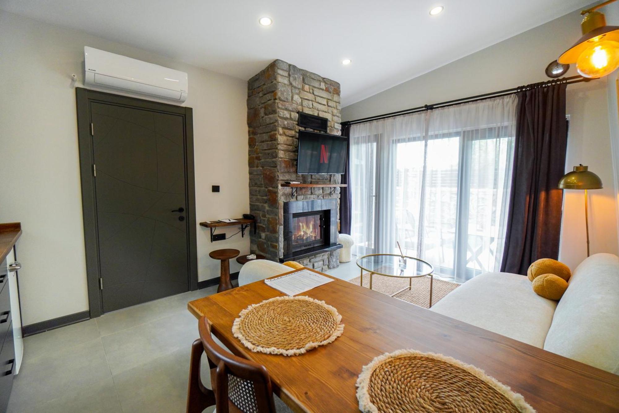 Vital Home Sapanca Isitmali Havuzlu Villa&Bungalov Luaran gambar