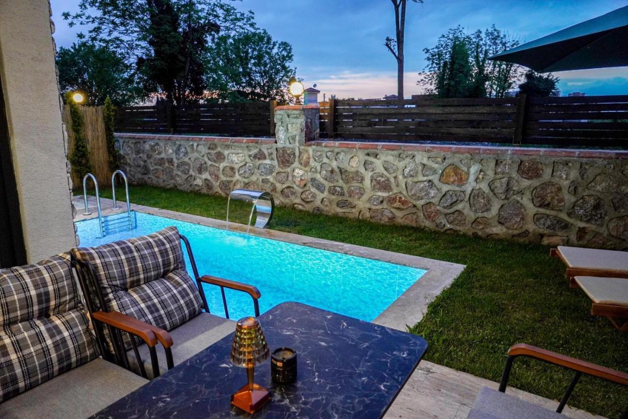 Vital Home Sapanca Isitmali Havuzlu Villa&Bungalov Luaran gambar