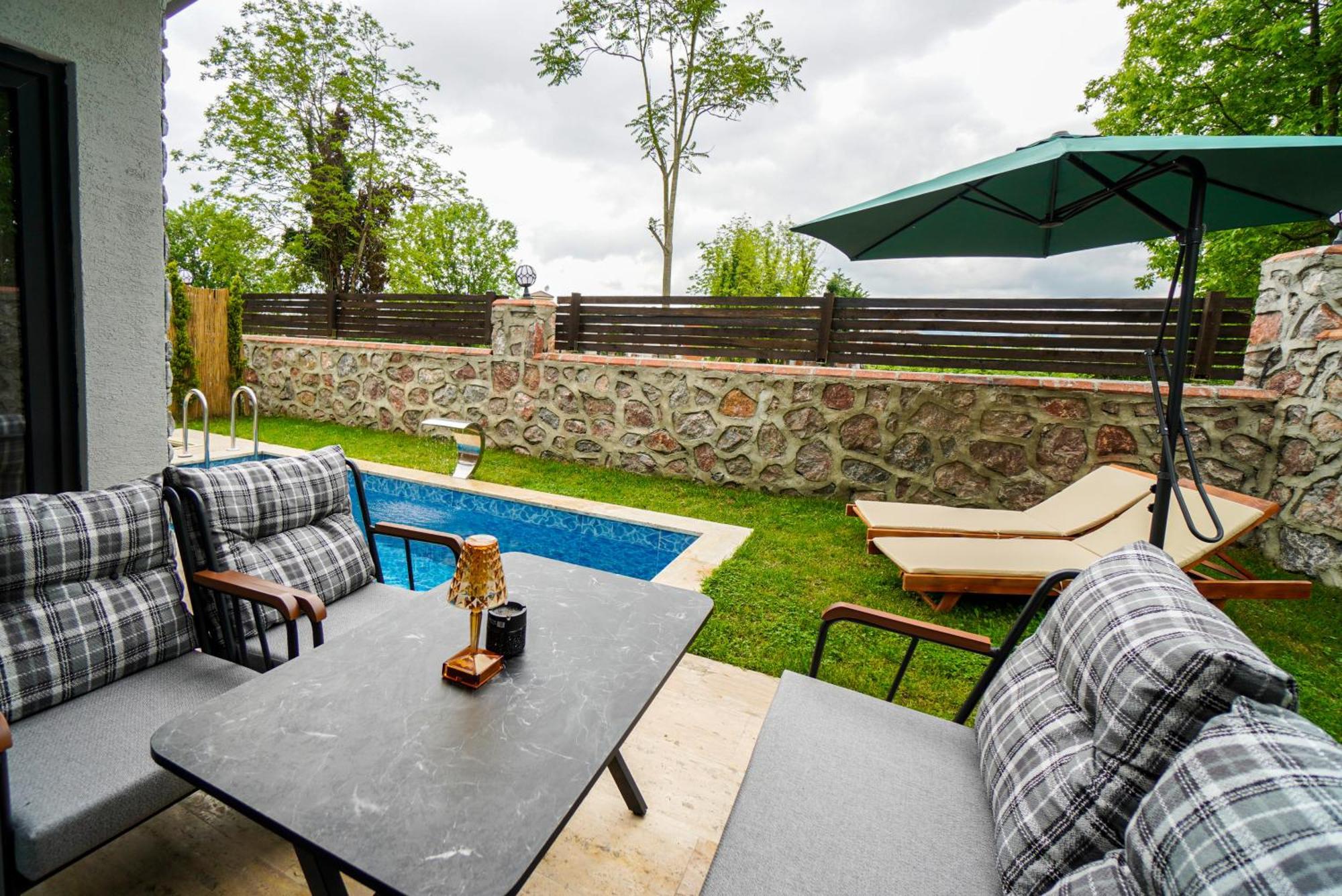 Vital Home Sapanca Isitmali Havuzlu Villa&Bungalov Luaran gambar